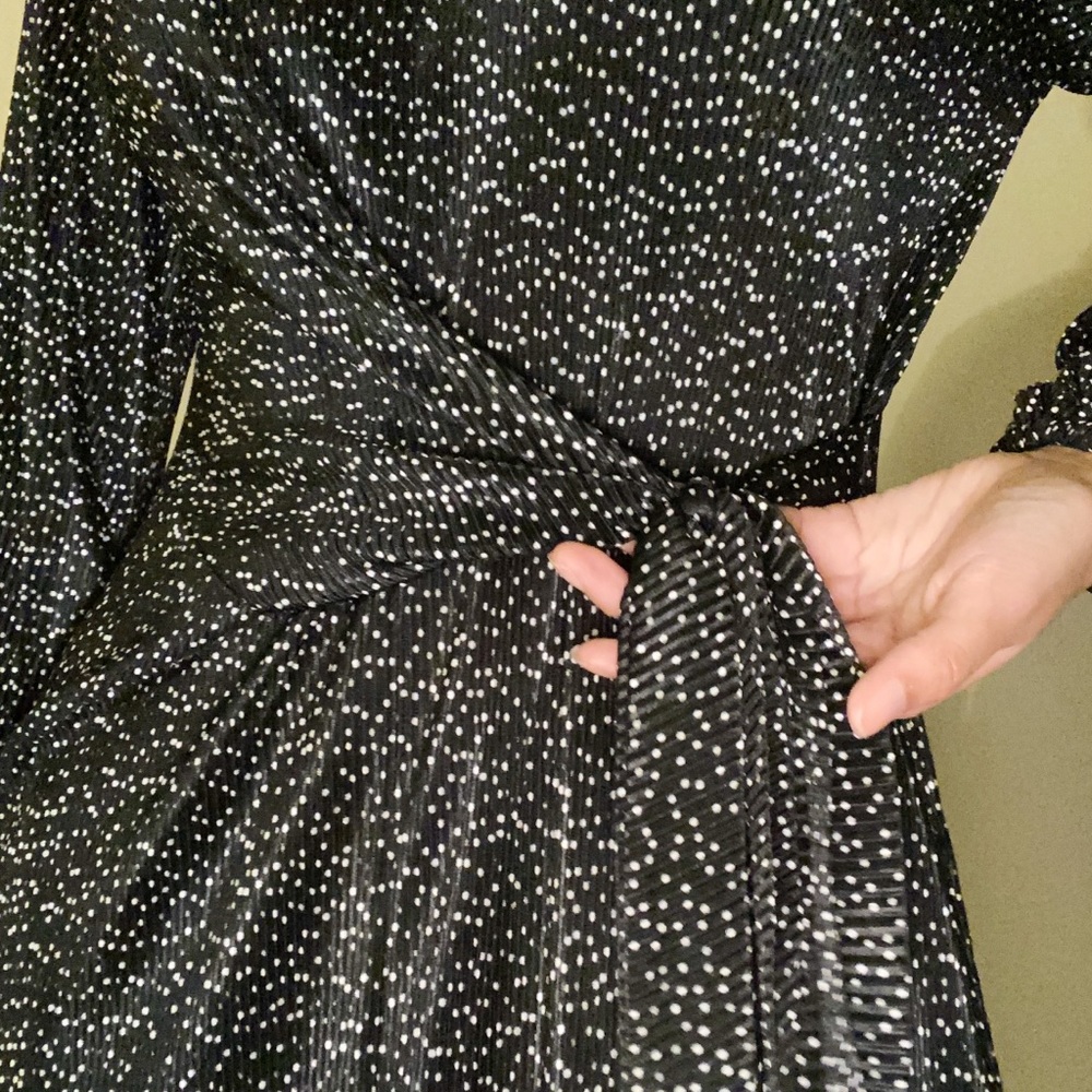 Women’s Zara Midi Dress - Picture 3 of 4